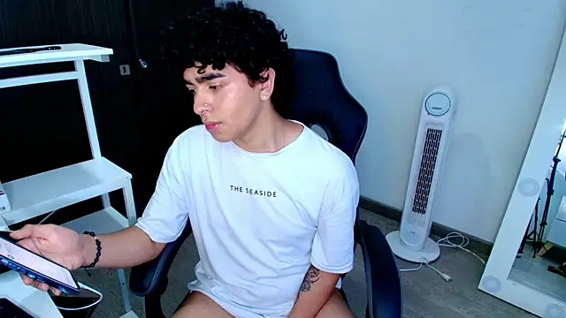 Snapshot of _nickconnor01 chatting on 01/29/25, 08:46 nickconnor01 online show from 01/29/25, 08:46