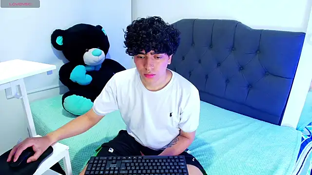 Snapshot of _nickconnor01 chatting on 03/16/25, 07:17 nickconnor01 online show from 03/16/25, 07:17