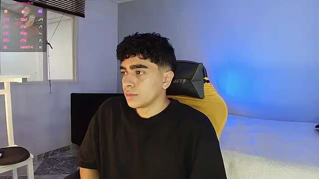 Snapshot of _nickconnor01 chatting on 10/02/25, 09:33 nickconnor01 online show from 10/02/25, 09:33