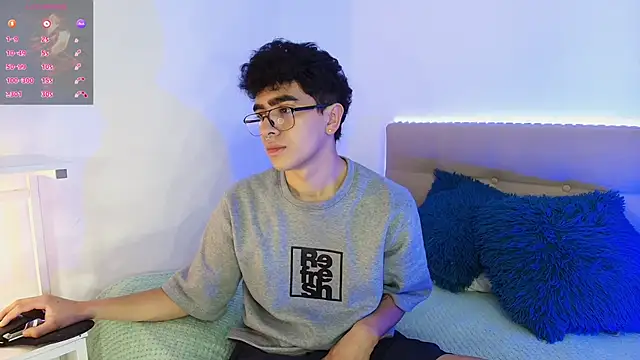 Snapshot of _nickconnor01 chatting on 11/26/25, 08:21 nickconnor01 online show from 11/26/25, 08:21