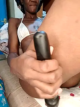 Snapshot of Stellah_Squirter chatting on 03/19/25, 02:16 Stellah Squirter online show from 03/19/25, 02:16