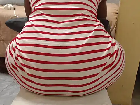 Snapshot of SALTRYHIPS29x chatting on 02/18/26, 09:05 SALTRYHIPS29x online show from 02/18/26, 09:05