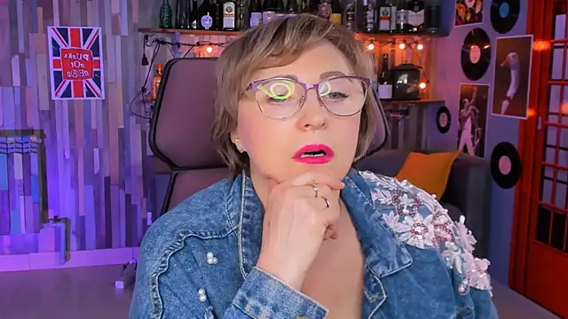 sugar vivien online show from 11/24/25, 01:11