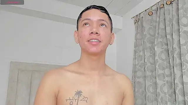 Snapshot of JulianRose_1 chatting on 02/08/25, 11:12 JulianRose 1 online show from 02/08/25, 11:12
