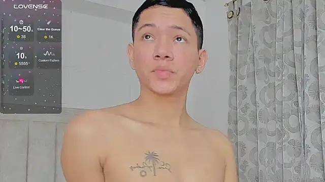 Snapshot of JulianRose_1 chatting on 02/12/25, 11:29 JulianRose 1 online show from 02/12/25, 11:29