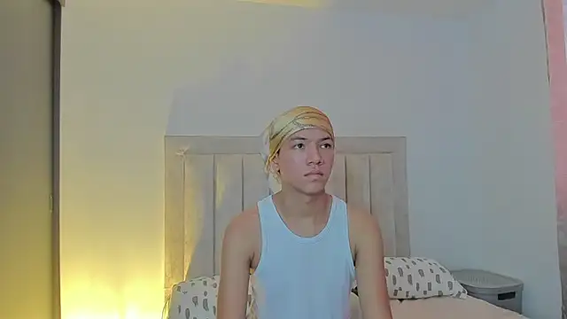 Snapshot of JulianRose_1 chatting on 03/16/25, 11:27 JulianRose 1 online show from 03/16/25, 11:27