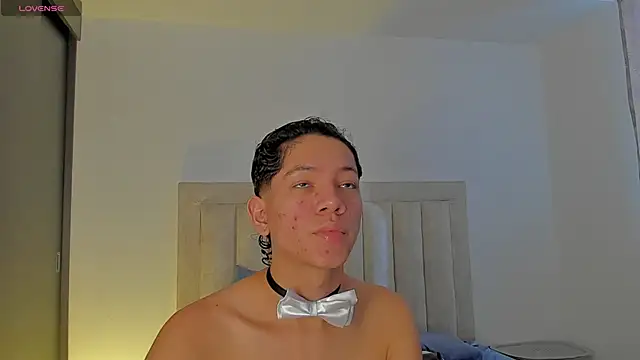Snapshot of JulianRose_1 chatting on 09/13/25, 09:03 JulianRose 1 online show from 09/13/25, 09:03