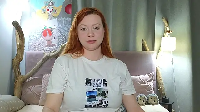 Snapshot of MileyMiller chatting on 05/08/26, 03:06 MileyMiller online show from 05/08/26, 03:06