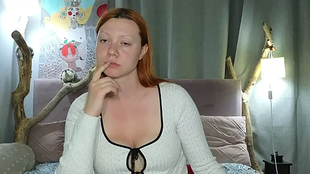 Snapshot of MileyMiller chatting on 05/27/26, 02:14 MileyMiller online show from 05/27/26, 02:14