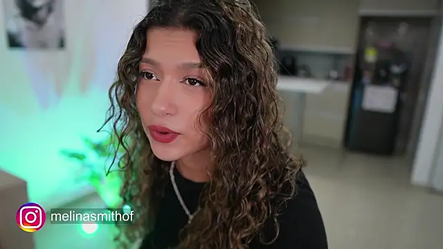 Snapshot of Melina-Smith chatting on 02/25/25, 01:20 Melina-Smith online show from 02/25/25, 01:20