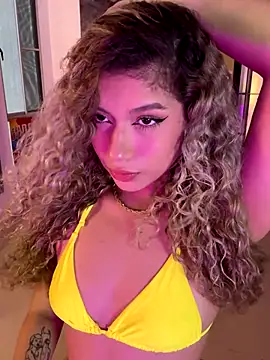 Snapshot of Melina-Smith chatting on 11/25/25, 10:54 Melina-Smith online show from 11/25/25, 10:54