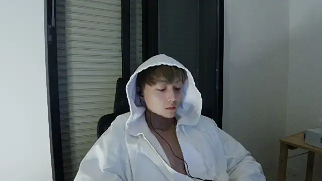 Snapshot of Tkcqcc chatting on 02/21/25, 04:37 Tkcqcc online show from 02/21/25, 04:37