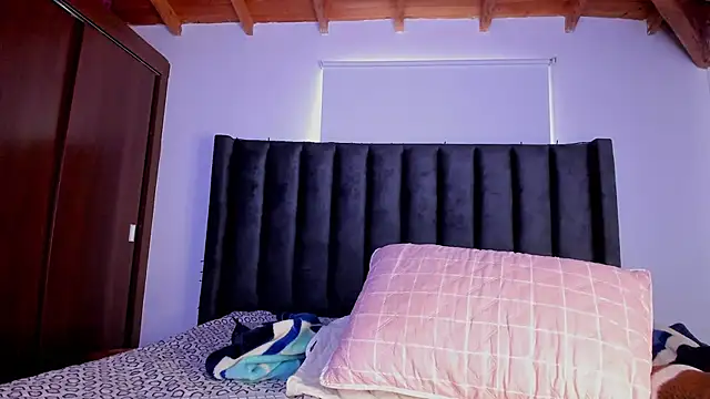 Snapshot of paulina_soto chatting on 01/11/26, 04:23 paulina soto online show from 01/11/26, 04:23