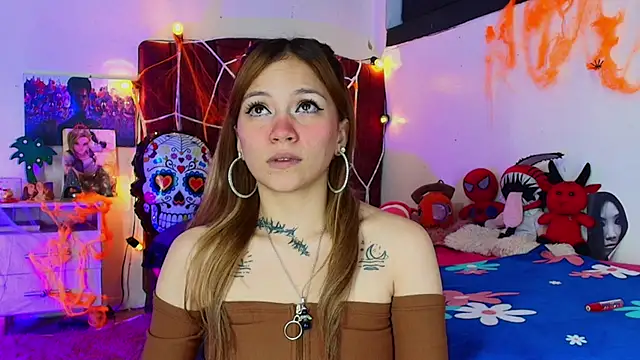 alisson zafiro  online show from 10/29/25, 03:31