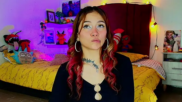 alisson zafiro  online show from 11/24/25, 03:17