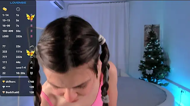 Snapshot of Lil_Amelie chatting on 12/14/24, 05:03 Lil Amelie online show from 12/14/24, 05:03