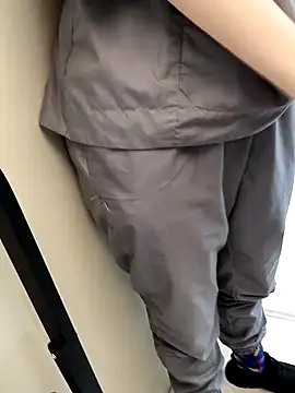 Snapshot of FantasyMichelle chatting on 12/19/24, 10:02 FantasyMichelle online show from 12/19/24, 10:02