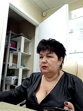 Snapshot of FantasyMichelle chatting on 01/11/25, 06:35 FantasyMichelle online show from 01/11/25, 06:35