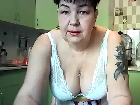 Snapshot of FantasyMichelle chatting on 02/26/25, 06:15 FantasyMichelle online show from 02/26/25, 06:15