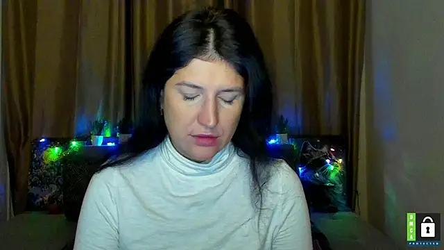 Alianna Solo Kisses online show from 12/17/25, 06:30