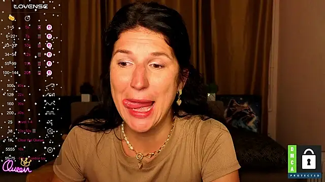 Snapshot of Alianna_Solo_Kisses chatting on 06/19/26, 05:23 Alianna Solo Kisses online show from 06/19/26, 05:23