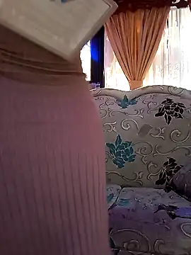 Snapshot of MelannyBell chatting on 01/25/25, 10:07 MelannyBell online show from 01/25/25, 10:07