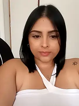 Snapshot of MelannyBell chatting on 02/15/25, 07:06 MelannyBell online show from 02/15/25, 07:06