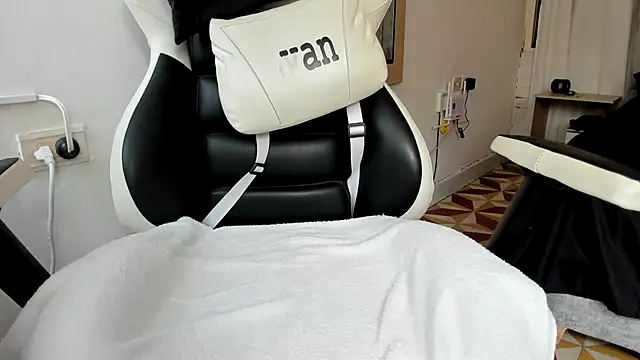 Valerioe online show from 09/25/25, 01:59