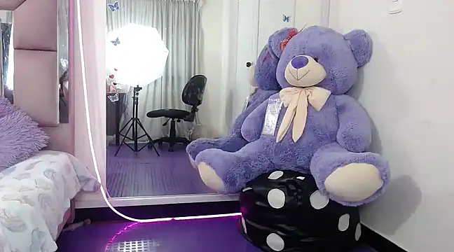 Snapshot of AriadnaCappelletty chatting on 03/02/25, 12:31 AriadnaCappelletty online show from 03/02/25, 12:31