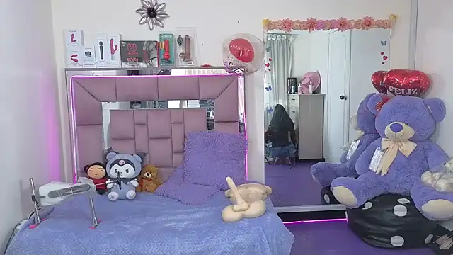 Snapshot of AriadnaCappelletty chatting on 10/06/25, 04:04 AriadnaCappelletty online show from 10/06/25, 04:04