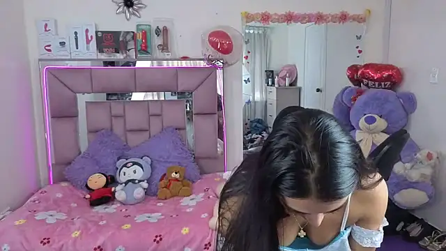 Snapshot of AriadnaCappelletty chatting on 10/07/25, 04:04 AriadnaCappelletty online show from 10/07/25, 04:04