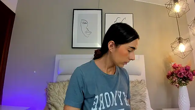 helen mooree online show from 02/19/26, 12:45