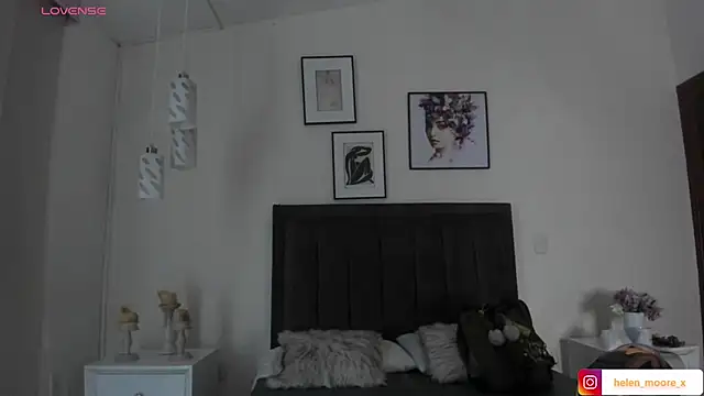 helen mooree online show from 06/25/26, 01:04