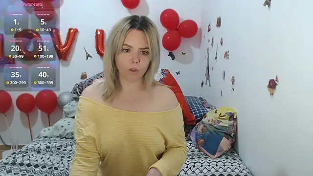 hotmilf4uxxx online show from 03/25/26, 09:37