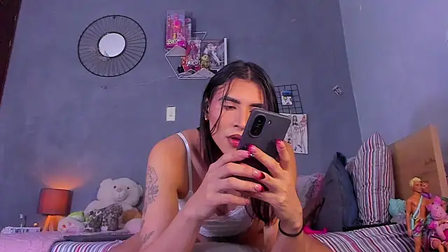 Snapshot of tiffbeatiful chatting on 11/08/25, 07:30 tiffbeatiful online show from 11/08/25, 07:30