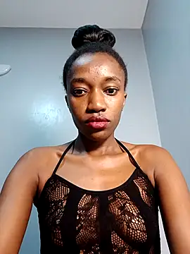 Snapshot of kinkybeby chatting on 10/15/25, 04:45 kinkybeby online show from 10/15/25, 04:45