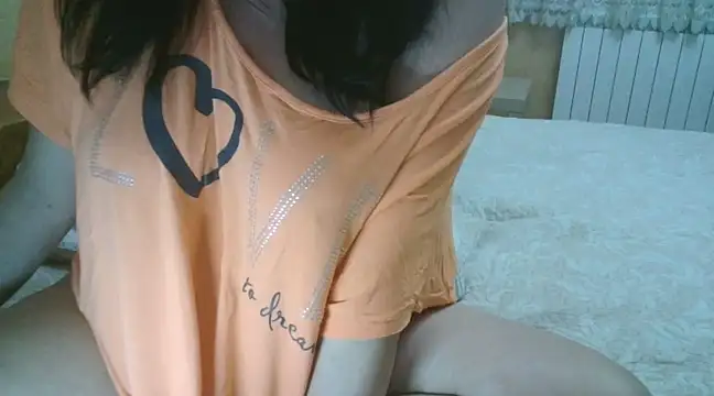 Snapshot of Hornymom42 chatting on 03/19/25, 07:27 Hornymom42 online show from 03/19/25, 07:27