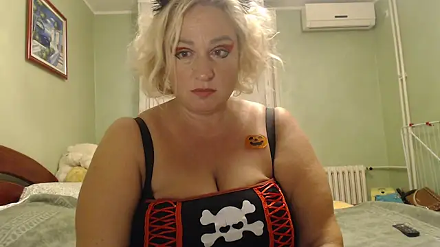 VirginiaNurse online show from 10/25/25, 04:57