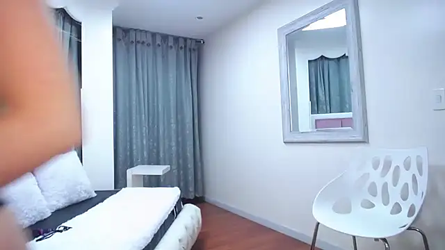 Snapshot of IssadoraJames chatting on 01/21/25, 12:57 IssadoraJames online show from 01/21/25, 12:57