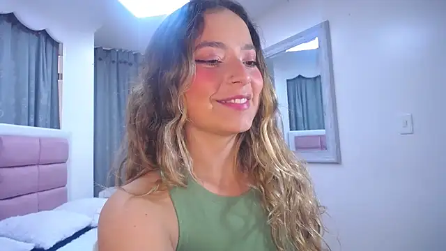 Snapshot of IssadoraJames chatting on 01/29/25, 07:22 IssadoraJames online show from 01/29/25, 07:22