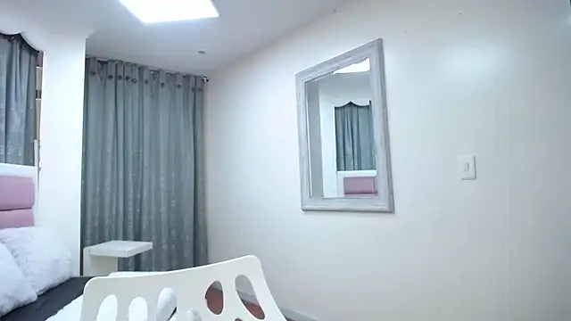 Snapshot of IssadoraJames chatting on 02/08/25, 07:05 IssadoraJames online show from 02/08/25, 07:05