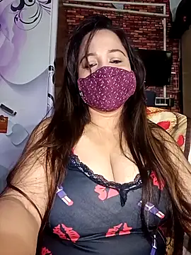 albelasummi702 online show from 10/13/25, 02:33