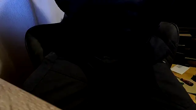 Snapshot of T0Yforeskin chatting on 09/18/25, 08:11 T0Yforeskin online show from 09/18/25, 08:11