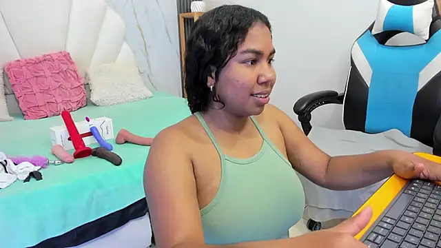 Lizzie Williams  online show from 11/06/25, 03:07