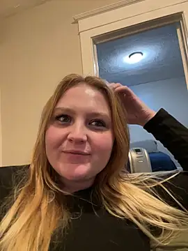 PhatAssBlond online show from 01/01/25, 05:01