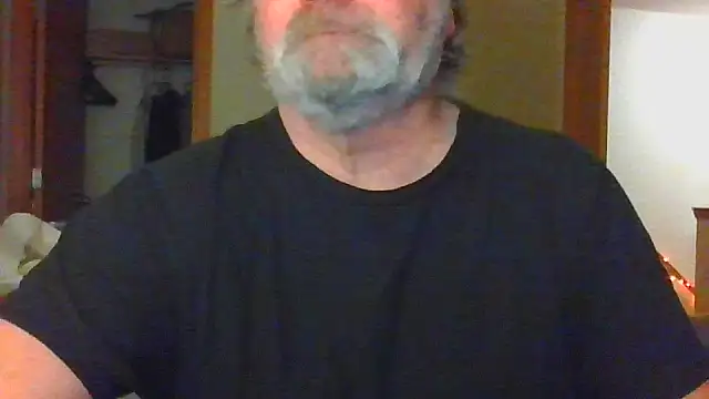 Snapshot of Doherty10 chatting on 11/17/25, 08:25 Doherty10 online show from 11/17/25, 08:25