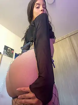 Snapshot of scofty chatting on 01/29/25, 09:50 scofty online show from 01/29/25, 09:50