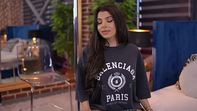 NicoleCellini online show from 03/21/25, 07:02