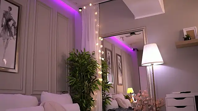 NicoleCellini online show from 02/28/26, 07:15