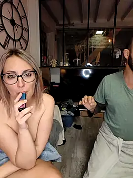 Snapshot of Jade_Emeraud chatting on 03/18/25, 11:20 Jade Emeraud online show from 03/18/25, 11:20